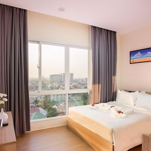 Superior One-Bedroom Apartment